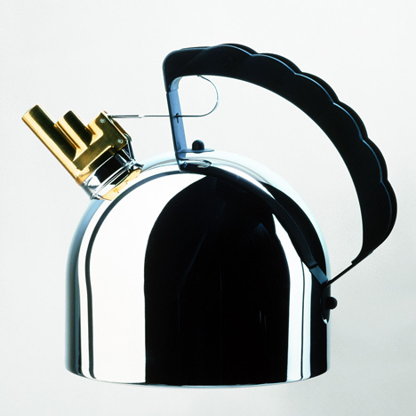 Richard Sapper's 9091 kettle for Alessi, stainless steel with a broad flat base