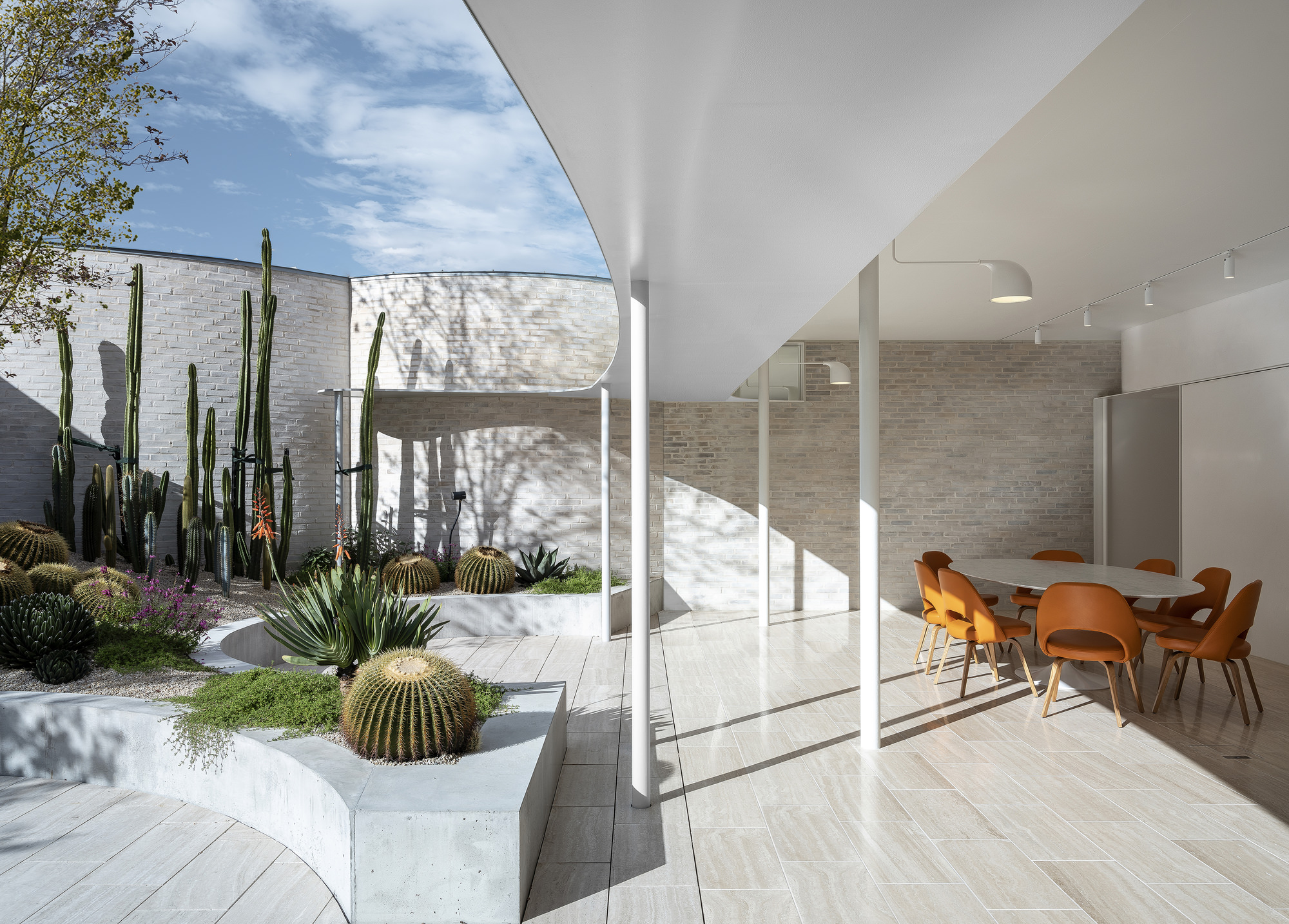 Phoenix Central Park Gallery by John Wardle Architects with Durbach Block Jaggers