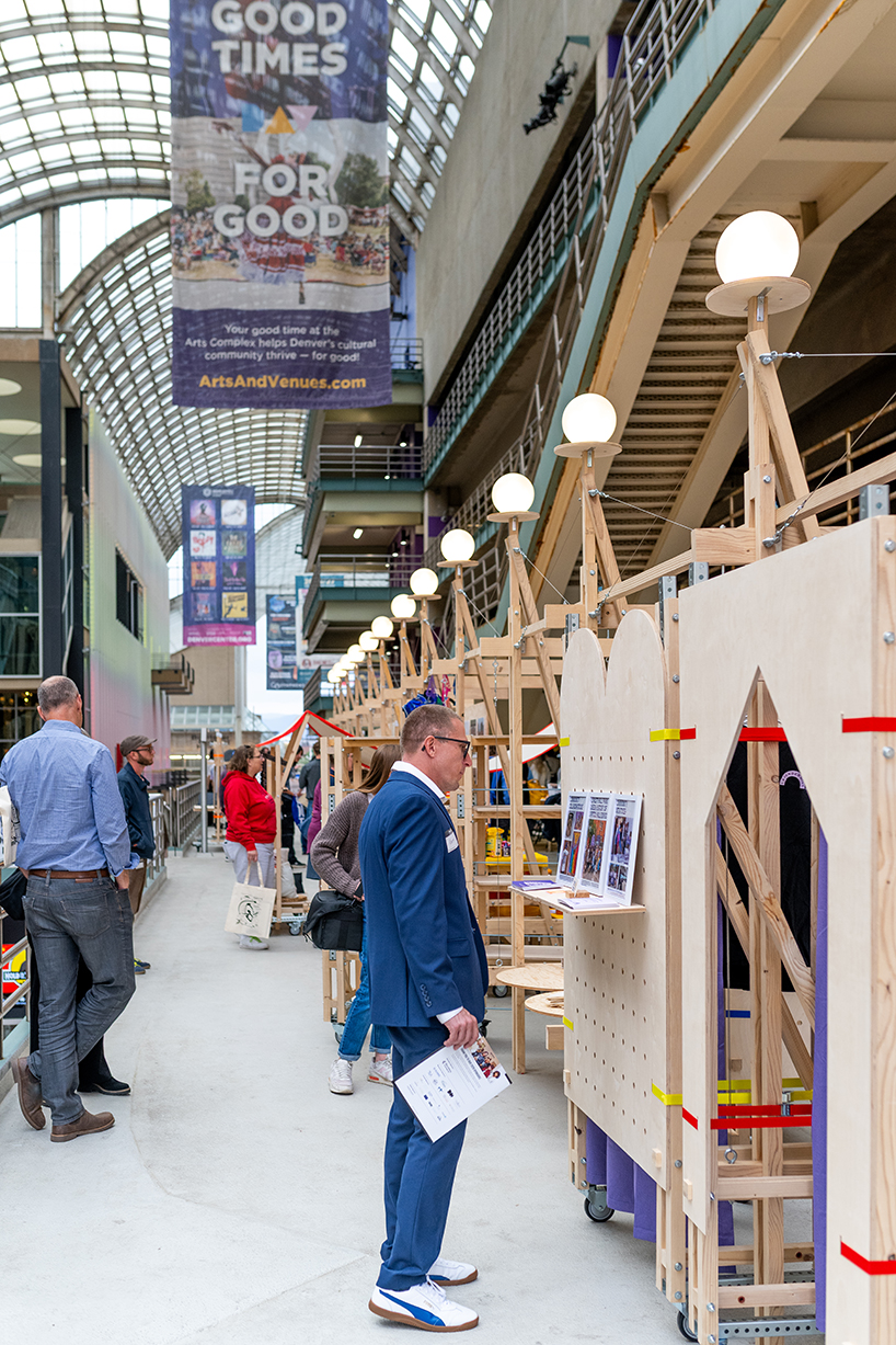 Reusable construction systems letting the structures adapt to new settings