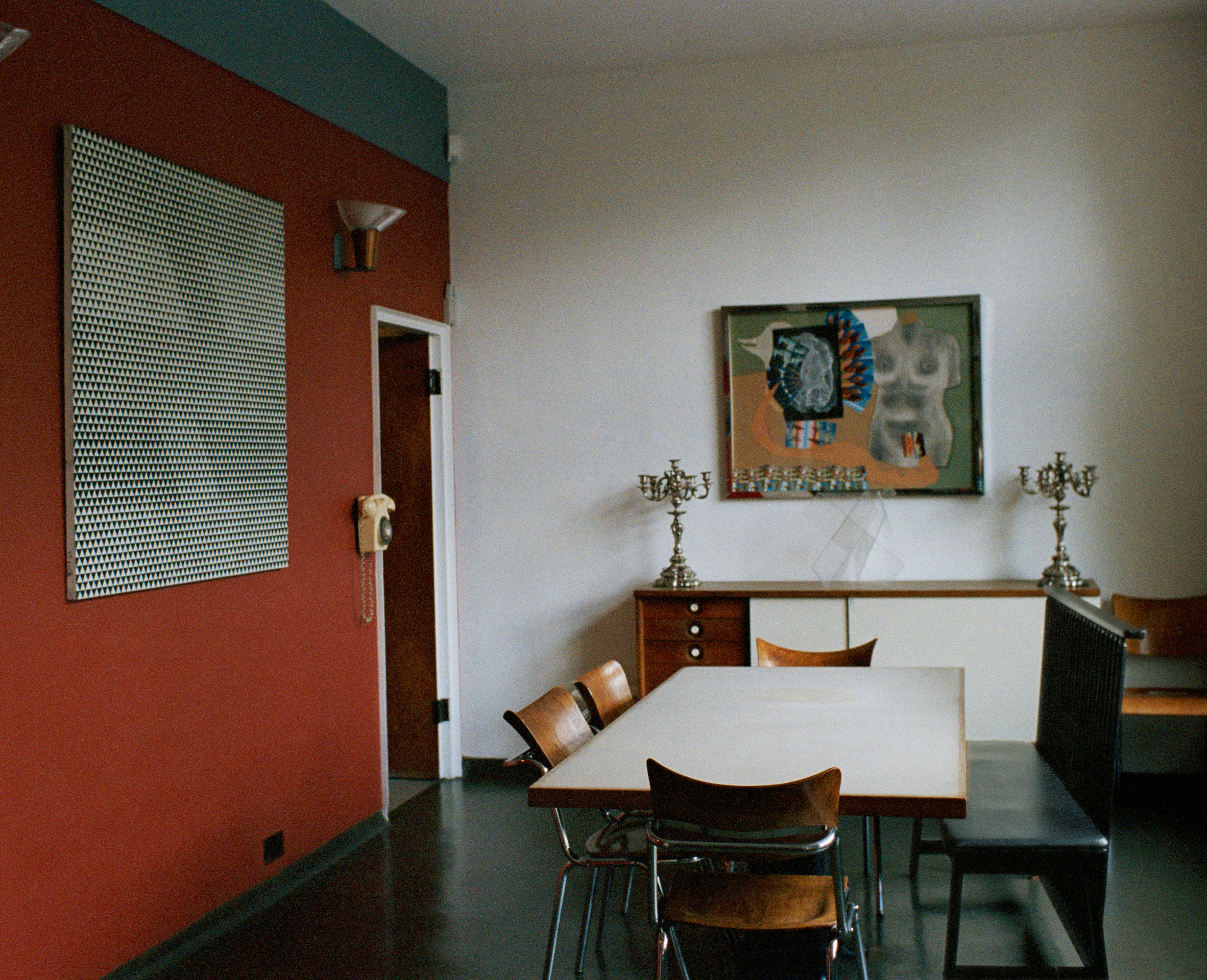 Objects installed at 2 Willow Road